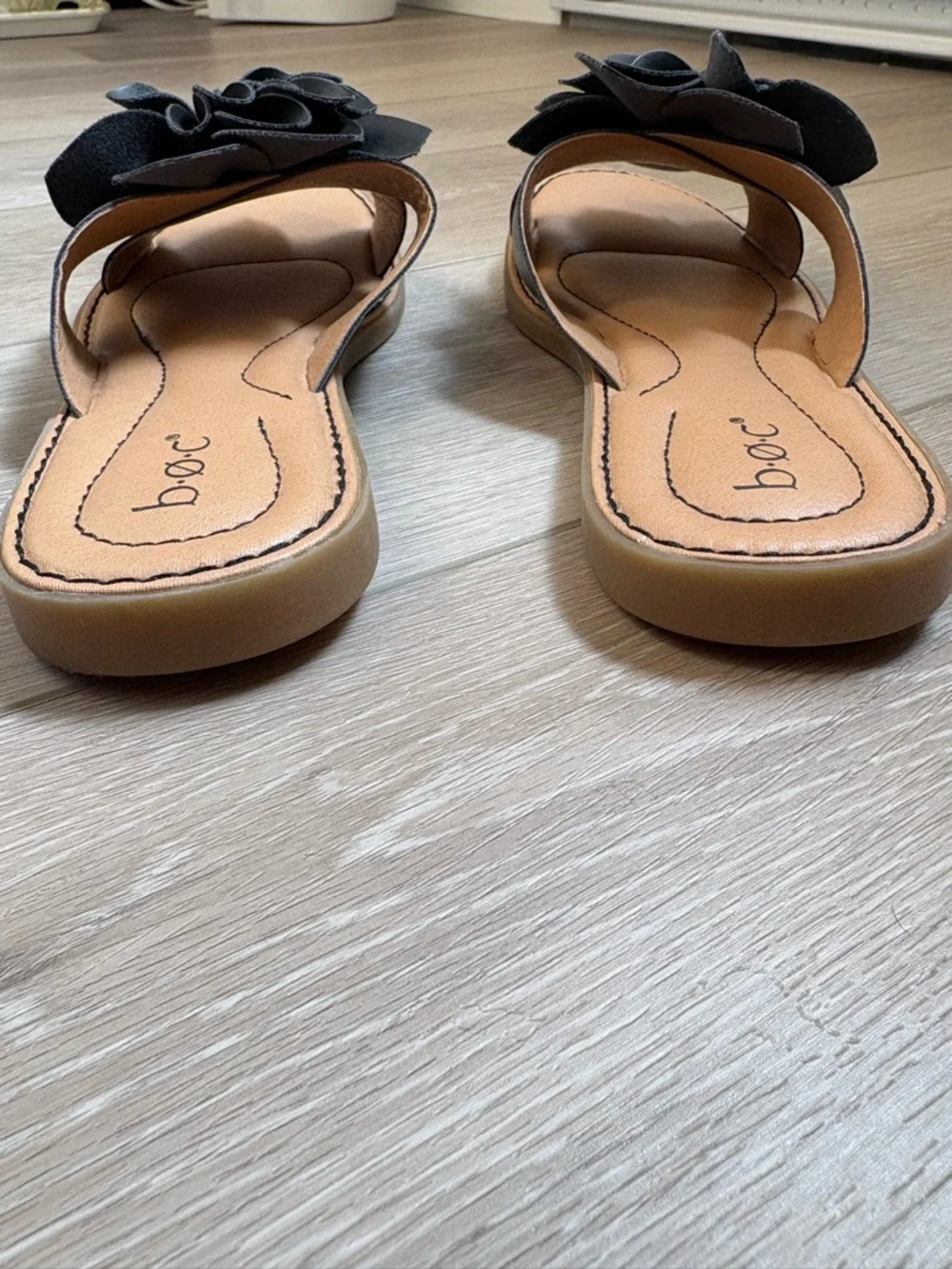 b.o.c. Black Floral Slide Mules with Tan Footbed - Picture 2 of 5